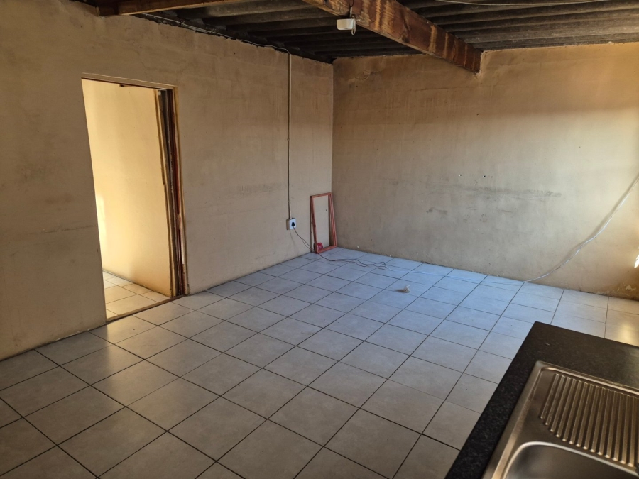 2 Bedroom Property for Sale in Crossroads Western Cape